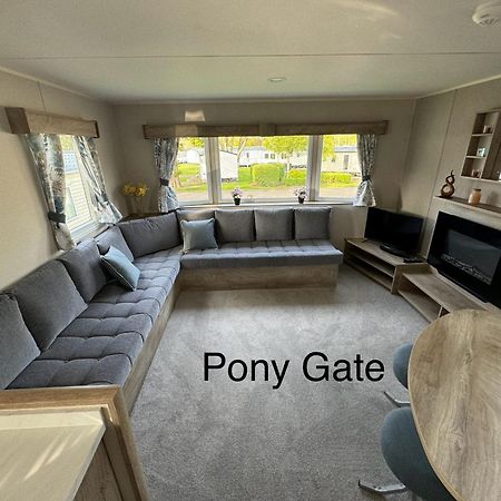 Pony Gate Caravan On Haggerstone Castle West Lawn Berwick Upon Tweed Luaran gambar